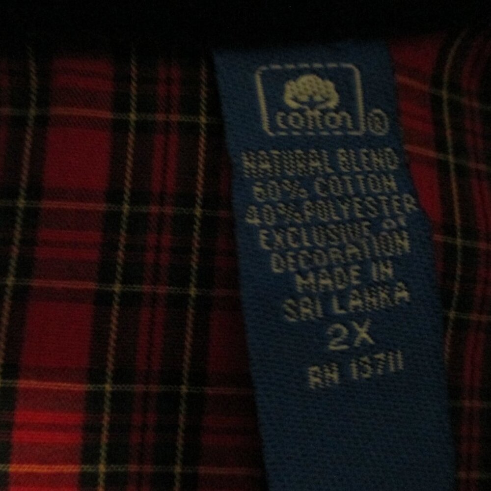 Karen Scott top Christmas plaid with dogs, velvet collar & buttons size 2x - Picture 3 of 12